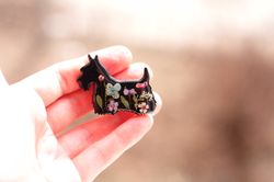 Scottish terrier pin with pressed flowers. Wooden brooch. Scottie dog lover gift