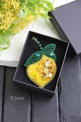 Beaded lemon brooch, lemon jewellery, fruit pin brooch, embroidered lemon, handmade lemon brooch, summer brooch