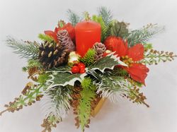 Christmas floral arrangement with candle, Red, green and gold Christmas décor, Christmas floral decor with poinsettia