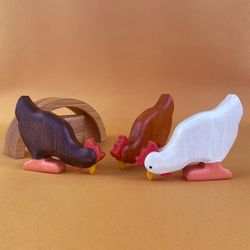 Wooden hen figurine (1 pcs) - Wooden toys - Farm animals - Chicken toy - Rooster figurine - Natural Toys
