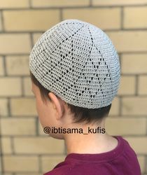 Hat sparkling silver color crochet