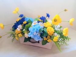 Silk flower centerpiece, Roses daisies and hydrangea arrangement, Summer décor, Faux flower table decor, Flowers in box