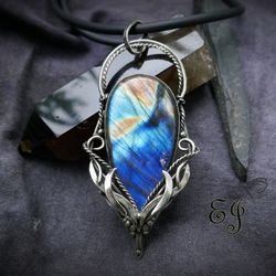 Labradorit handmade pendant, wire wrap, fantasy style