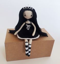 crochet scary doll, creepy toy, crochet halloween doll, handmade horror doll