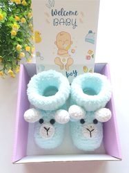 Pregnancy gift, baby booties in the form of animal, crochet baby booties, newborn baby shoes