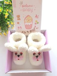 Congrats pregnancy gift ideas, friend pregnant, Crocheted baby bunny booties, newborn baby, bunny booties photo prop,