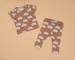 Rainbows baby clothes set of 2: baby t-shirt and leggings, size 0-3 months, newborn outfit, boho baby clothes, baby gift