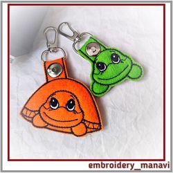 in the hoop machine embroidery design keychain "turtle".