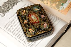 Lacquer jewelry box with birds wildlife painting art