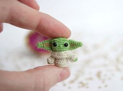Baby Yoda miniature crochet figurine Star Wars gift tiny green alien Grogu Mandalorian micro crochet Baby Yoda doll