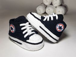 Black baby sneakers crochet, newborn booties, baby gift from dad, postpartum gift, cutie baby shower present