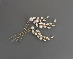 Wedding hair pins set of two/ Silver or Gold / Bridal hair piece pearl and crystal / Headpiece for bride ceremonial