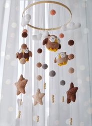 Mobile Owls,expecting mom gift,baby shower gift,baby mobile neutral, hanging mobile.
