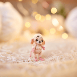 tiny mouse, little amigurumi toy, small mouse crochet, miniature animal.