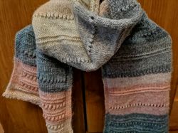 KNITTED SCARF "TENDERNESS"