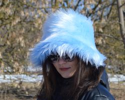 Blue faux fur bucket hat. Festival fuzzy neon hat. Blue with white fluffy hat. Rave bucket hat. Bright shaggy hat.