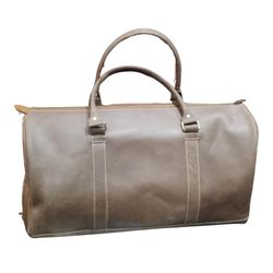 Timeless Leather Duffle Bag - Classic Elegance for Modern Journeys