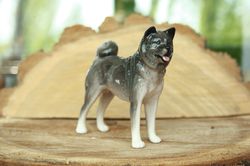 statuette akita inu dog porcelain figurine