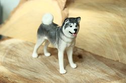 figurine Akita inu dog porcelain statuette