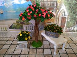 Miniature tree for your doll garden or yard.1:12 scale.