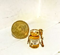 Dollhouse miniature 1:12 a jar of honey!! Honey! bees!