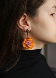 Gothic jewelry, Creepy flower earrings