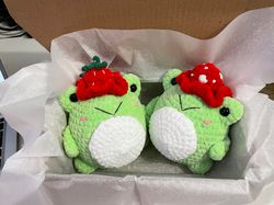 Strawberry frog plush Frog stress ball Bestfriend birthday gift idea Squishmallow frog Kawaii frog plushie Green pink fr