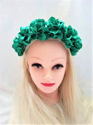 Emerald green floral headpiece, Green flower headband, Emerald green crown, Roses halo crown, St Patrick's day headband