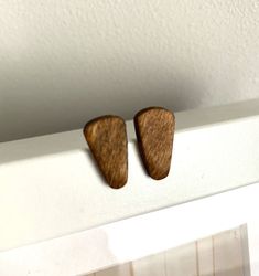 Earrings wooden leaves, solid French walnut. Original creation, size 0,6"