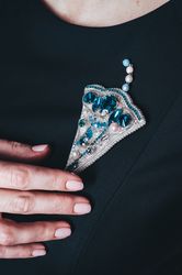 Umbrella crystal brooch for women