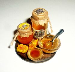 Dollhouse miniature 1:12 Honey