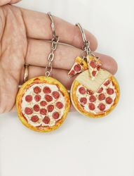 Keychain with decor, pizza accessory, gift for her, gift idea, exclusive keychains with decor, pizzas on a keychain
