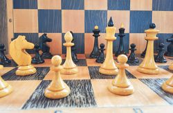 Soviet chessmen 1980s vintage Queens Gambit final match wooden Russian chess pieces