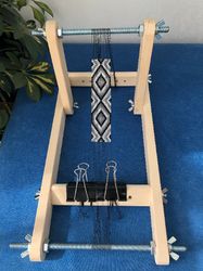 Bracelet weaving machine Beadwork stand