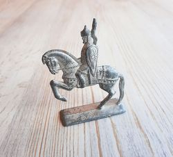 Russian medieval knight tin soldier vintage