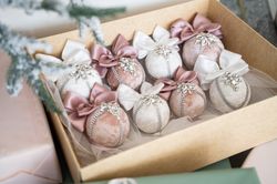 Christmas rhinestones ornaments, Cool Christmas Gifts, Christmas Gift Sets, Top Christmas Gifts, pink baubles