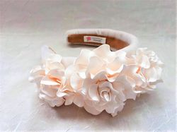 Flower Wedding Headpiece, Seashell white bridal headband, Seashell white flower crown, Seashell white wedding halo