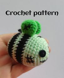 Crochet bee pattern, crochet zombie bee, crochet zombee pattern, amigurumi bee pattern, crochet patterns pdf
