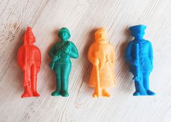 Russian vintage plastic soldiers toys red green blue orange