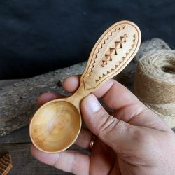 Handmade wooden coffee scoop from natural willow wood with decorated handle for ground coffee or coffee beans