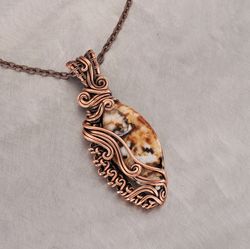 Copper wire pendant this natural agate / Unique wire wrapped gemstone necklace / Gift for yourself / Handmade jewelry