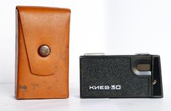 Kiev-30 USSR scale-focus submini film camera 16mm lens Industar-M 3.5/23 case