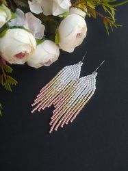 Ivory beige white fringe earrings, Seed bead earrings, Ombre earrings nude, Beaded Earrings for Bridesmaids