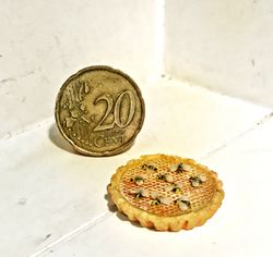 Dollhouse miniature 1:12 Honeycomb! House bees cakes, desserts, Honey cake!