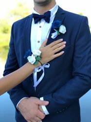 Royal blue corsage and boutonniere set. Prom corsage and boutonniere set. Blue wedding boutonniere. Bridesmaid corsage.
