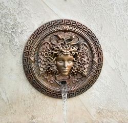 Medusa wall fountain sculpture Outdoor fountain Medusa Gorgon Water Spout Pool fountain