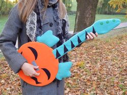 Vampirina's pumpkin guitar