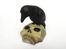 Raven on skull - silicone mold