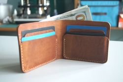Leather bifold wallet with cards & cash pockets