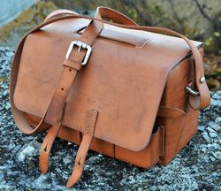 Vintage tan bag for 35 watch straps and 4 watches